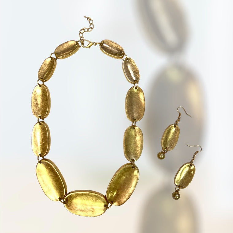 Gold Oval Earring Set