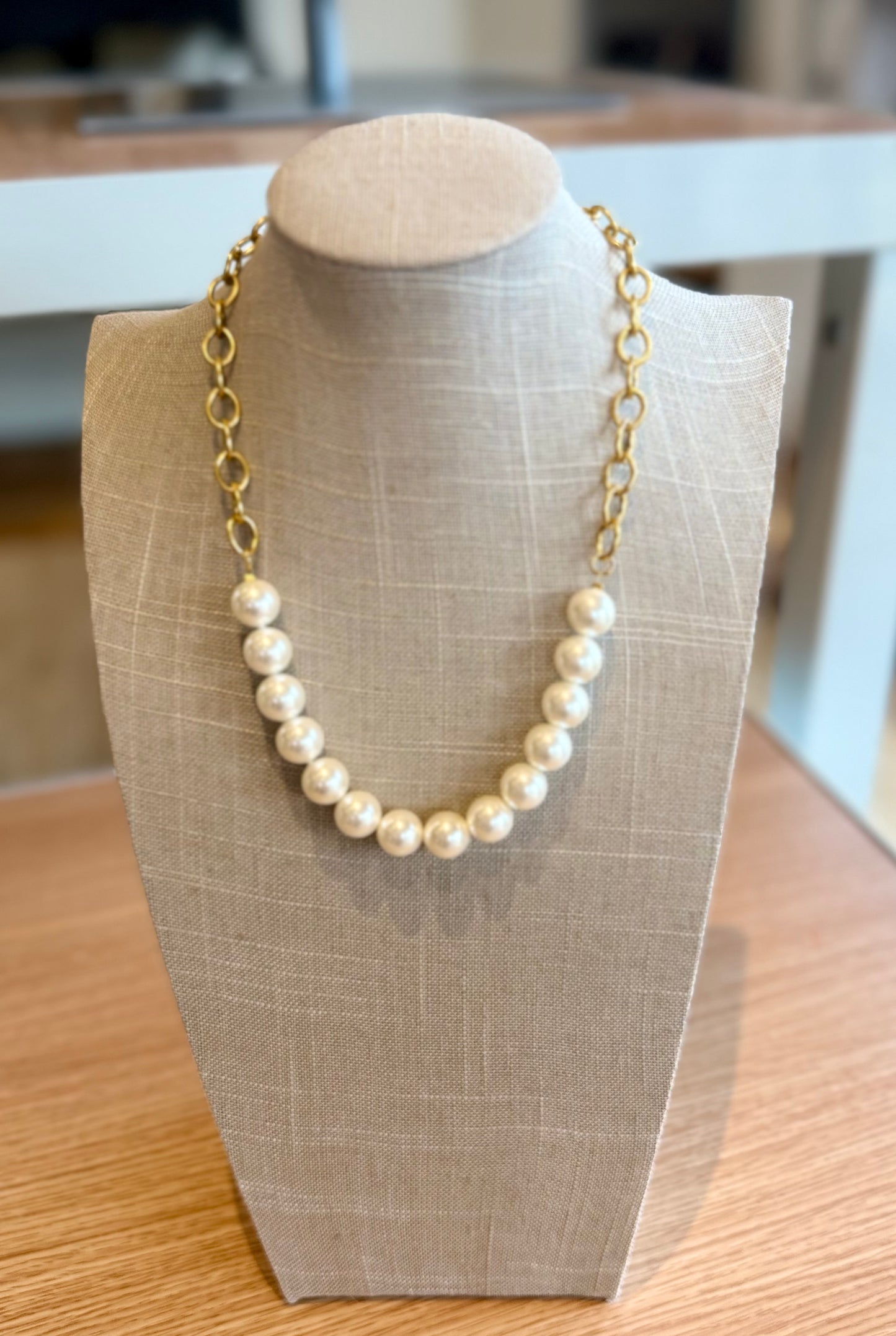Pearl gold chain