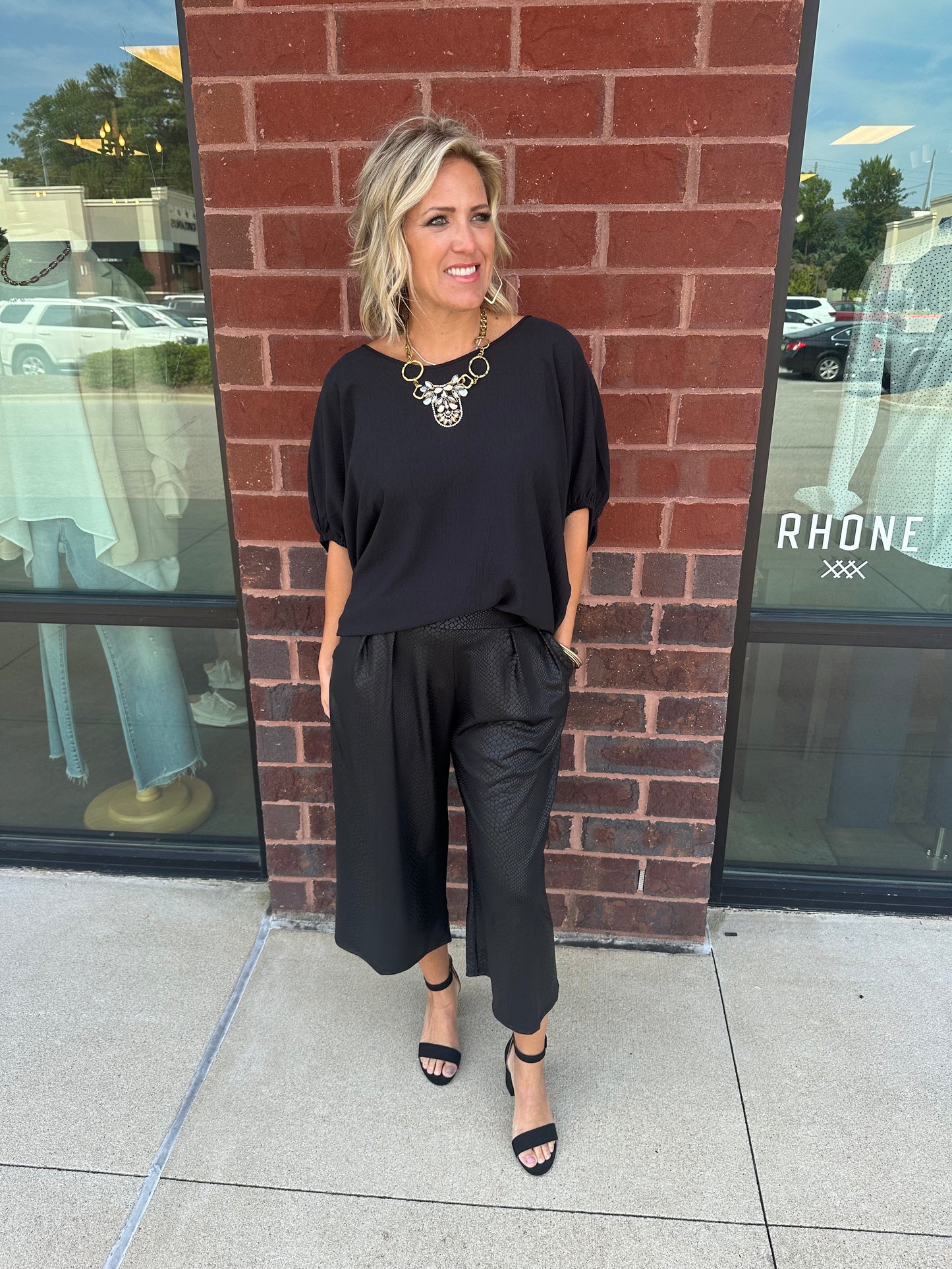 Round Neck S/S Top
