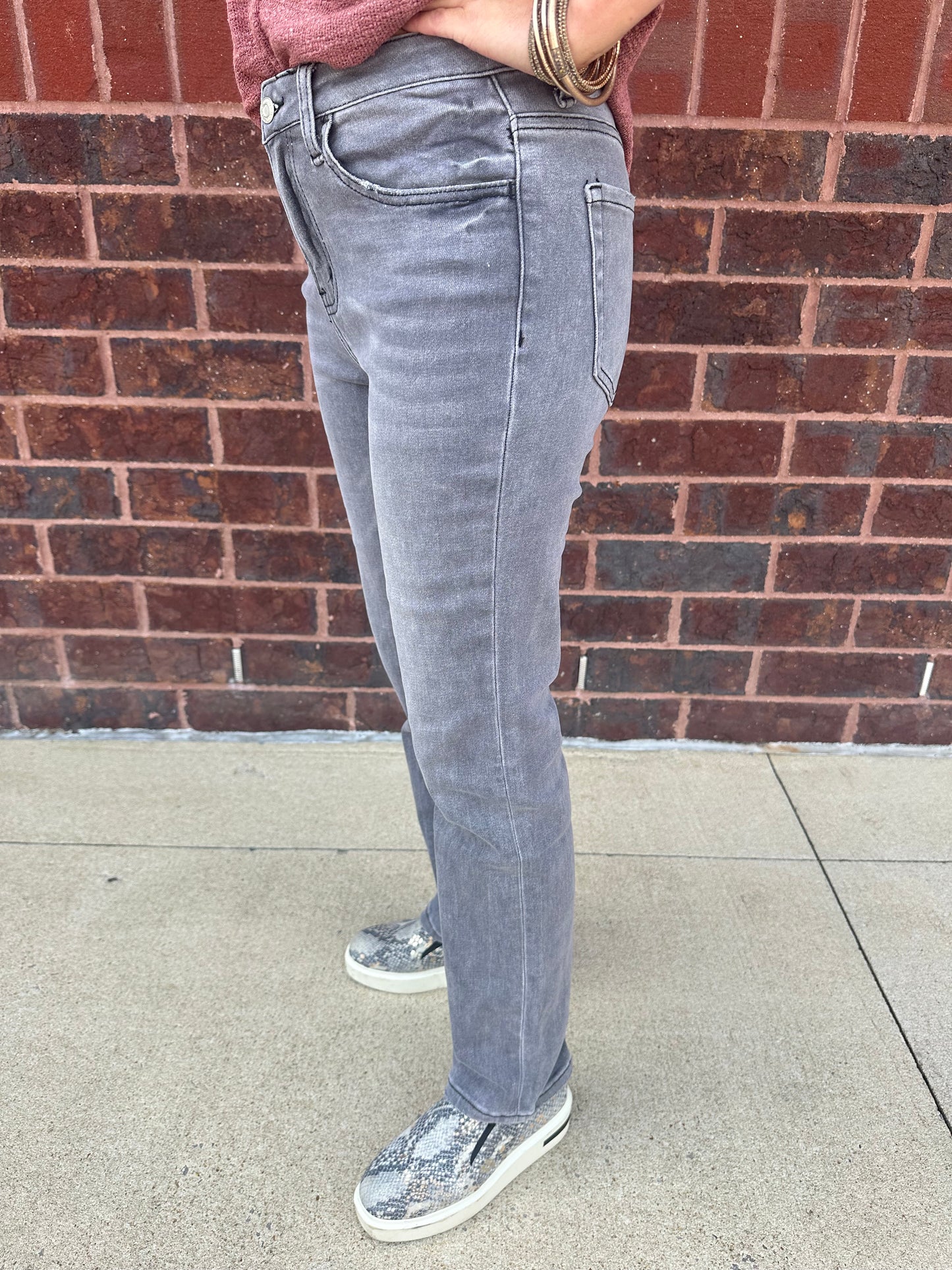 High Rise Slim Straight