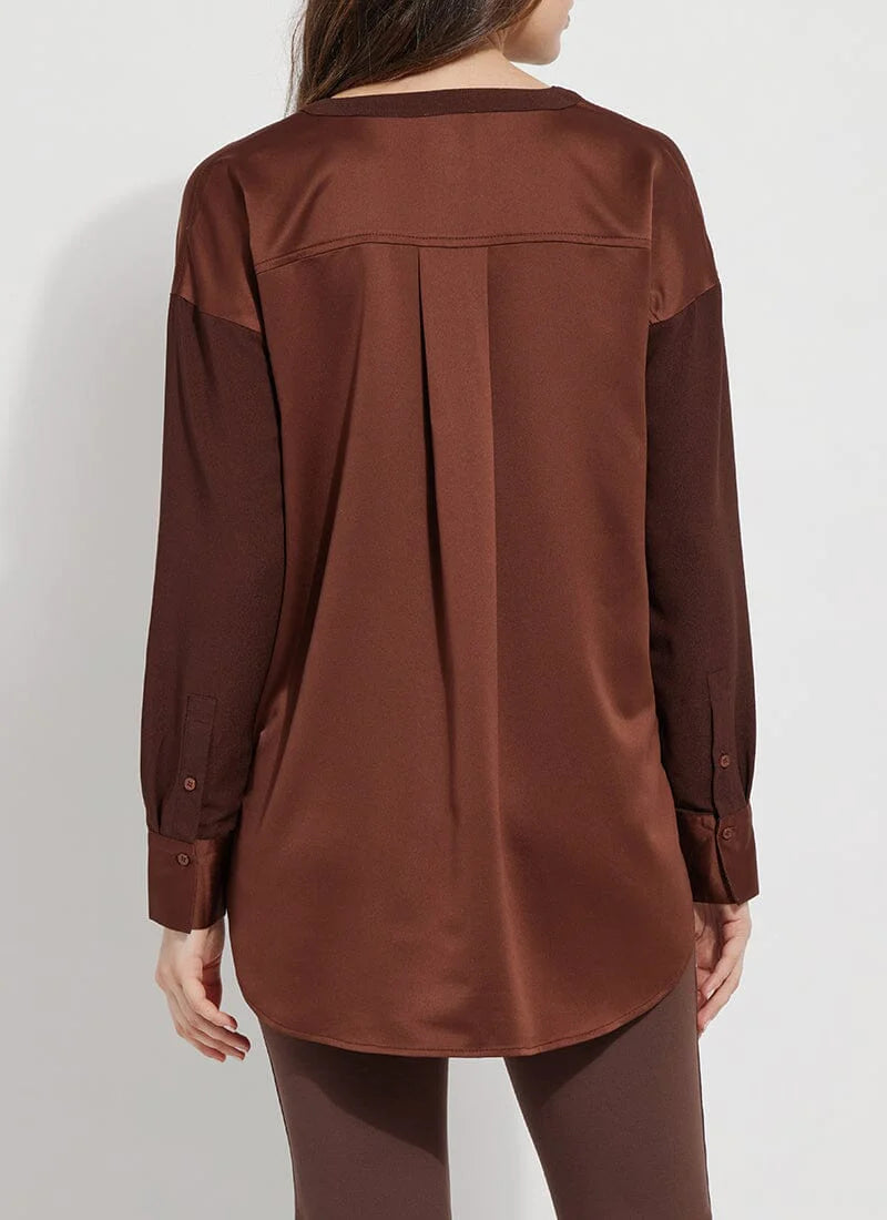 Token Pullover Blouse