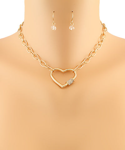 Heart Caribiner Choker