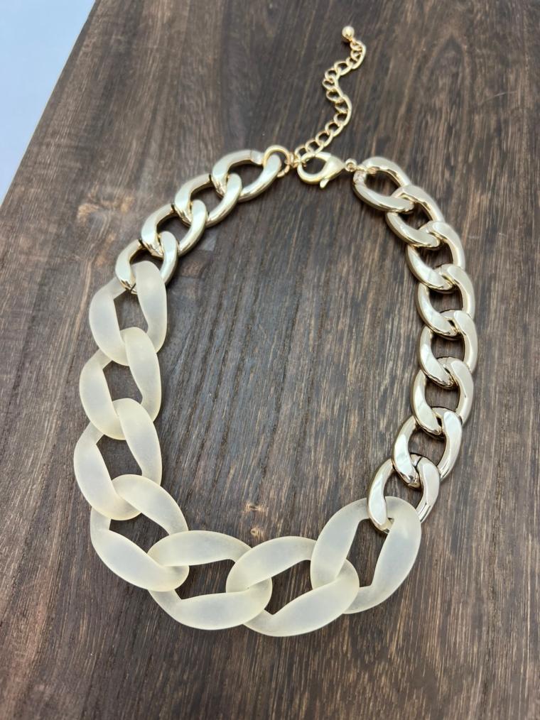 Gold Chain Link Ivory Neck
