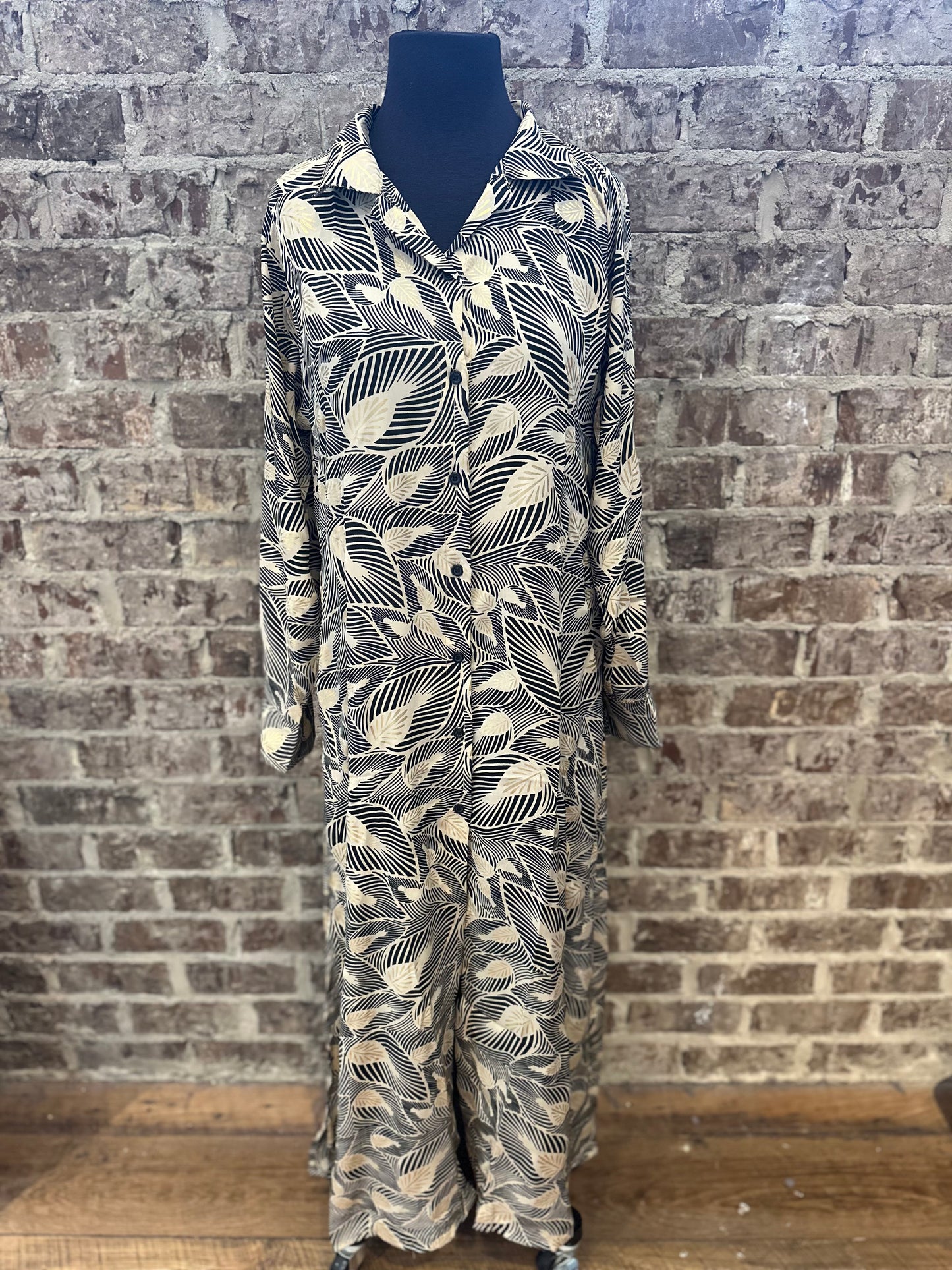 Leaf Button Maxi