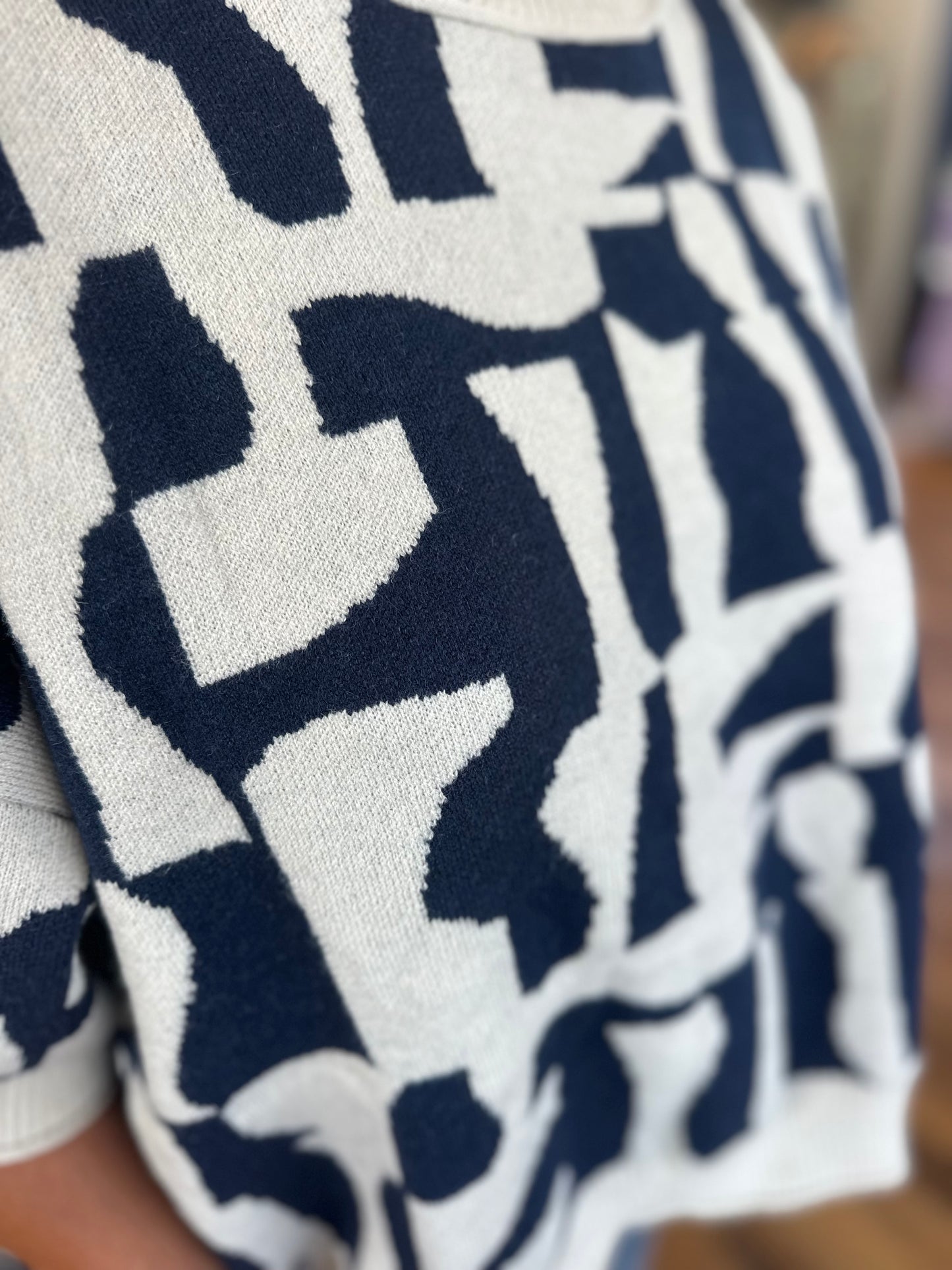 geo tech print sweater