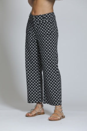 Cropped Wide Leg Pant W/Patch Pockets